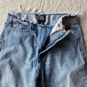 BDG Urban Outfitters High-Rise Straight Leg Jeans | Size 26